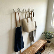 Minimalistische Wandgarderobe mit modernem Design aus Metall - Wandhaken - Weiß - Voldeva