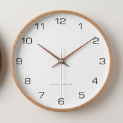Minimalistische Wanduhr mit Holzrahmen im Nordischen Stil - Wanduhr - Weiß - Voldeva