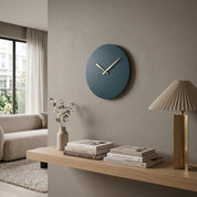 Minimalistischer Runder Wanduhr ohne Ziffern - Wanduhr - Dunkelgrün - Voldeva