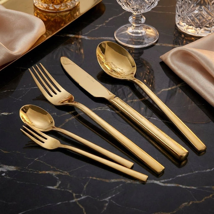 Minimalistisches Edelstahl Besteckset 30 - teilig - Küchenutensilien - Voldeva