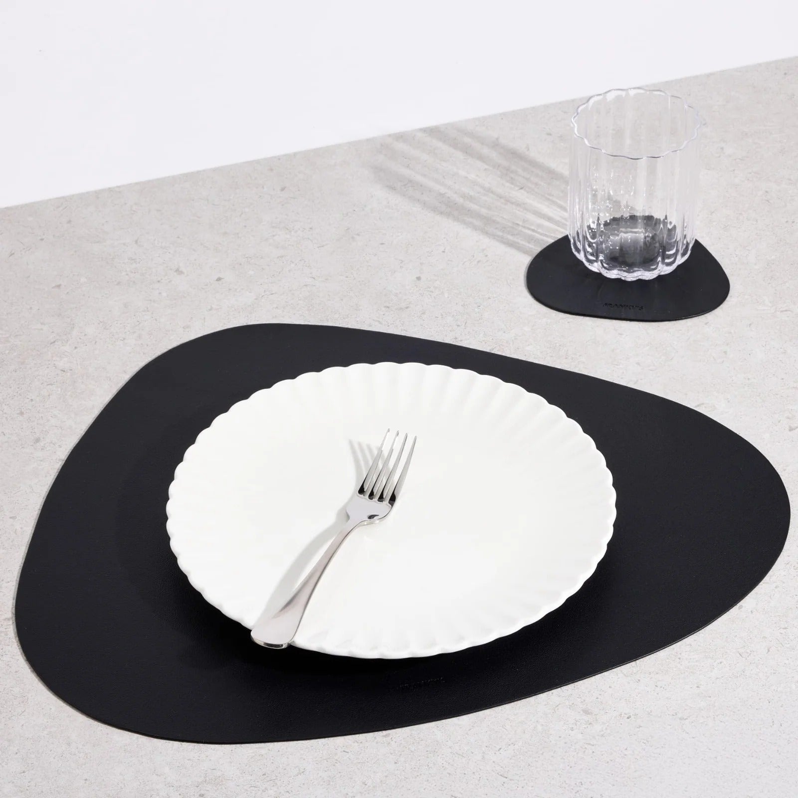 Moderne dreieckige Tischset - Tischsets - Schwarz - Voldeva