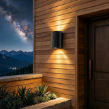 Moderne LED Außenwandleuchte mit Bogendesign
