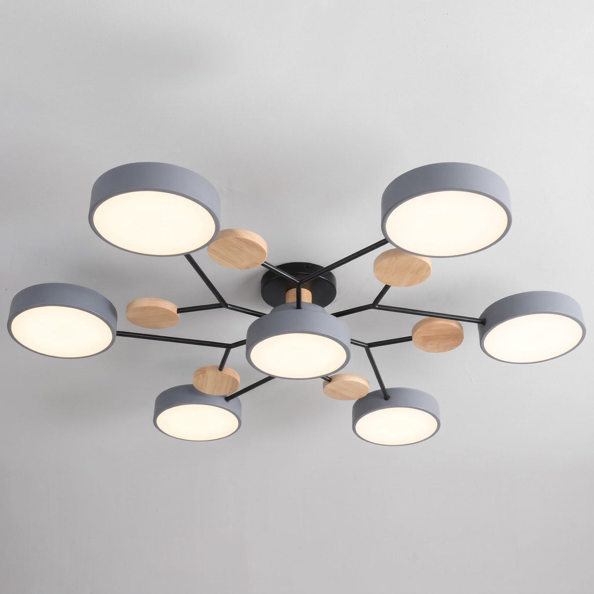 Moderne LED Deckenleuchte mit Astdesign und Holzakzenten - Pendant Light Fixtures - Grau - Voldeva