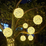 Moderne LED - Lichtkugeln für stimmungsvolle Innen - und Außenbereiche - LED Leiste - Rot - Voldeva