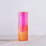 Moderne Prismenvase mit Farbverlauf