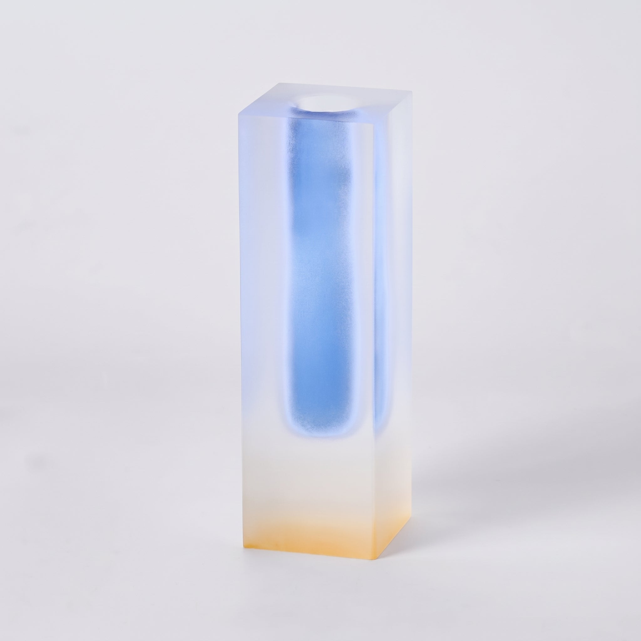 Moderne Prismenvase mit Farbverlauf - Vasen - Gletscher - Saphir - Voldeva