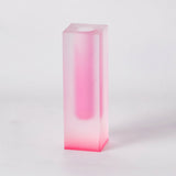 Moderne Prismenvase mit Farbverlauf