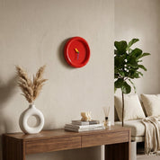 Moderne Runde Wanduhr mit minimalistischem Design - Wanduhr - Rot - Voldeva