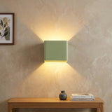 Moderne Wandleuchte mit Up-and-Down-Licht