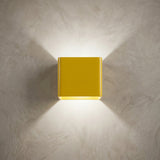 Moderne Wandleuchte mit Up-and-Down-Licht