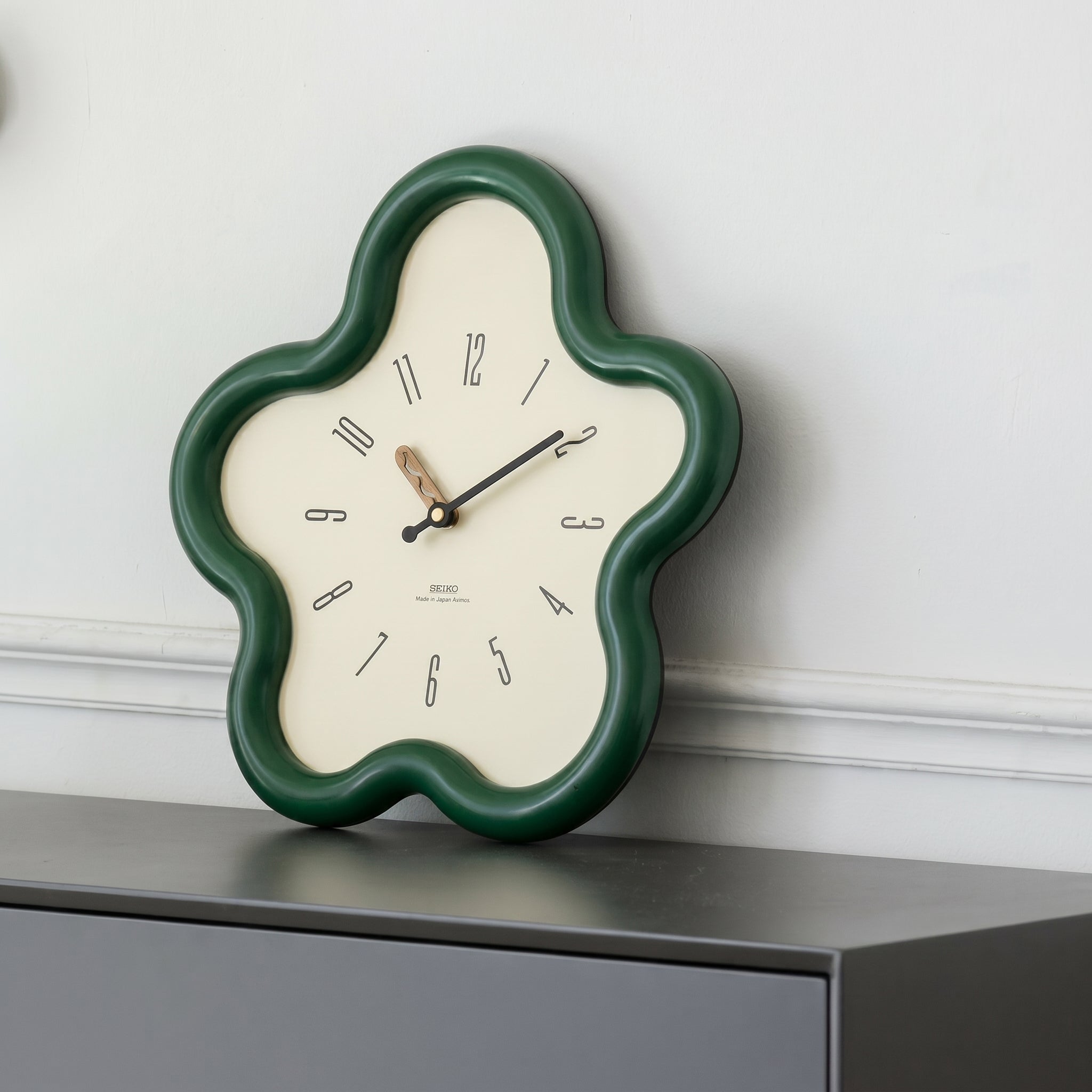 Moderne Wanduhr mit Blumenform - Wanduhr - Grün - Voldeva
