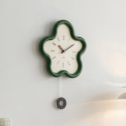 Moderne Wanduhr mit Blumenform - Wanduhr - Grün - Voldeva