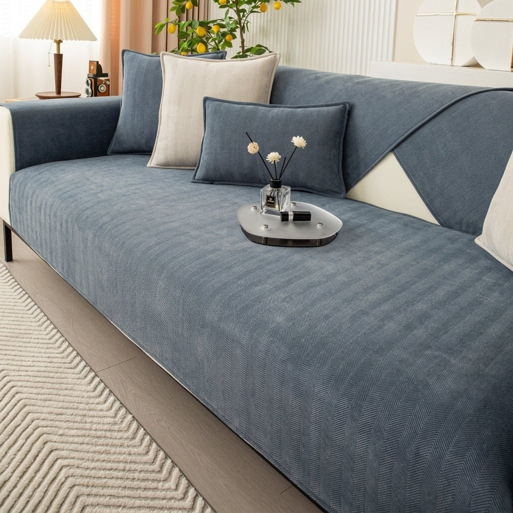 Moderner Sofaschoner mit strukturiertem Fischgrätgewebe - Sofadecke - Dunkelblau - Voldeva