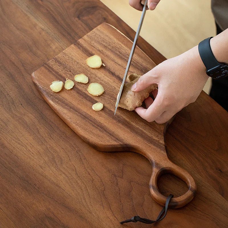 NutriCraft – Luxuriantes Walnuss - Schneidebrett mit beidseitiger Funktionalität für Küche und Präsentation - Cutting Boards - Voldeva
