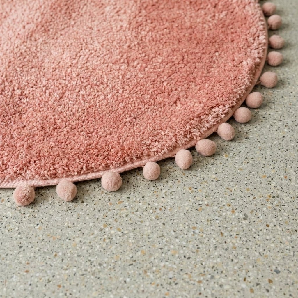 Ovaler Teppich mit Pompom - Rand - Teppiche & Läufer - Rosa - Voldeva