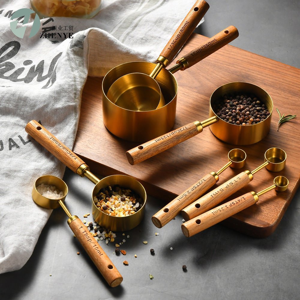 Premium Messbecher - Set für Küche und Backen aus Edelstahl und Eichenholz - Gold - Voldeva