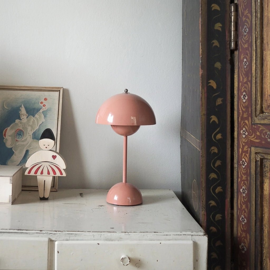 Retro-Tischlampe mit pilzförmigem Kuppelschirm - Tischlampe - Rosa - Voldeva