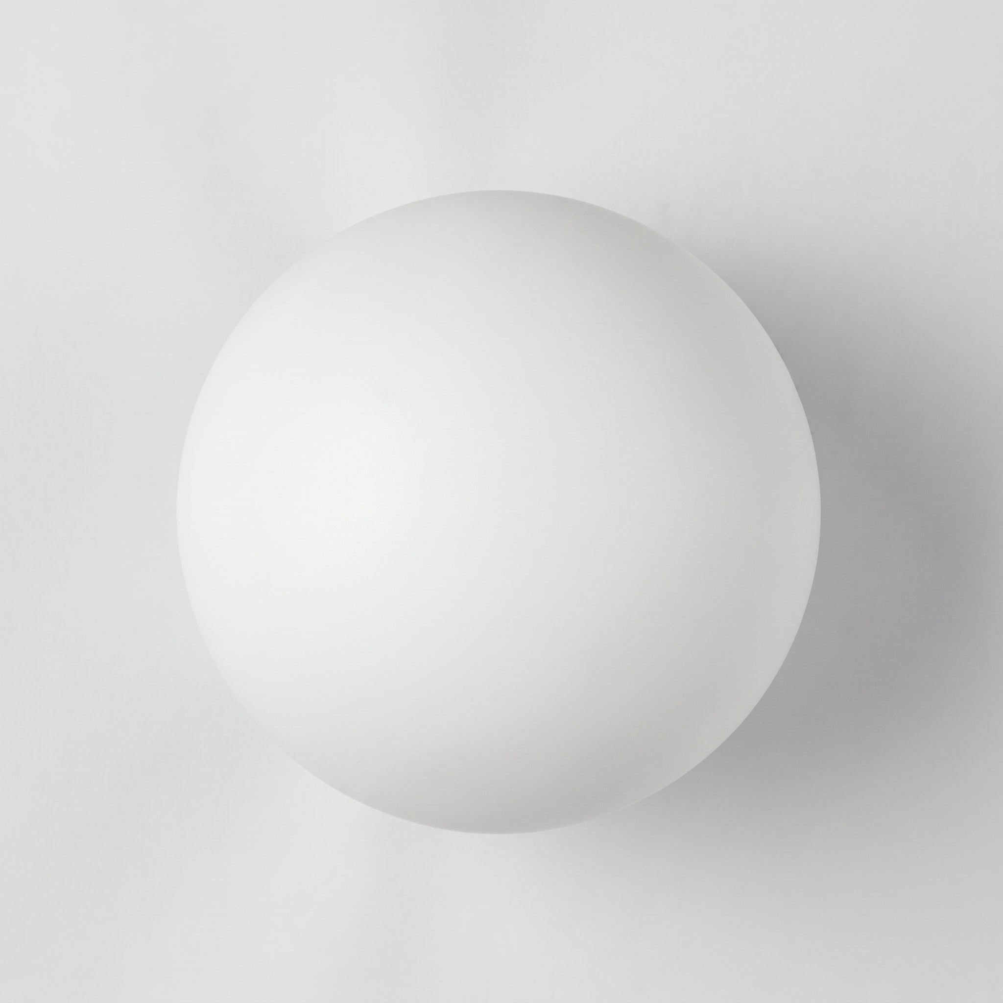 Runde Glaskugel Wandleuchte mit Minimalistisches Design