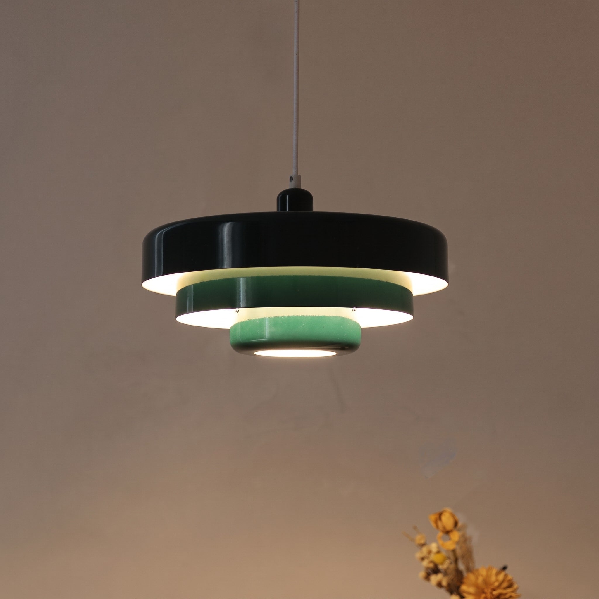 Mehrstufige Runde Pendelleuchte im Retro-Design
