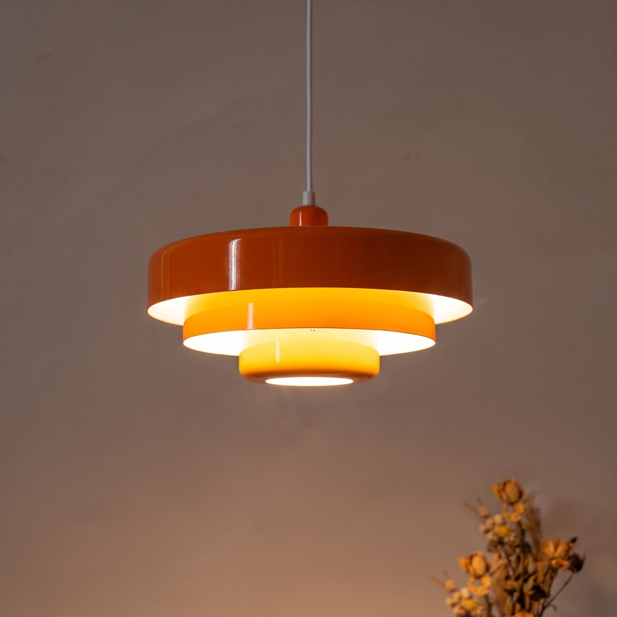 Mehrstufige Runde Pendelleuchte im Retro-Design