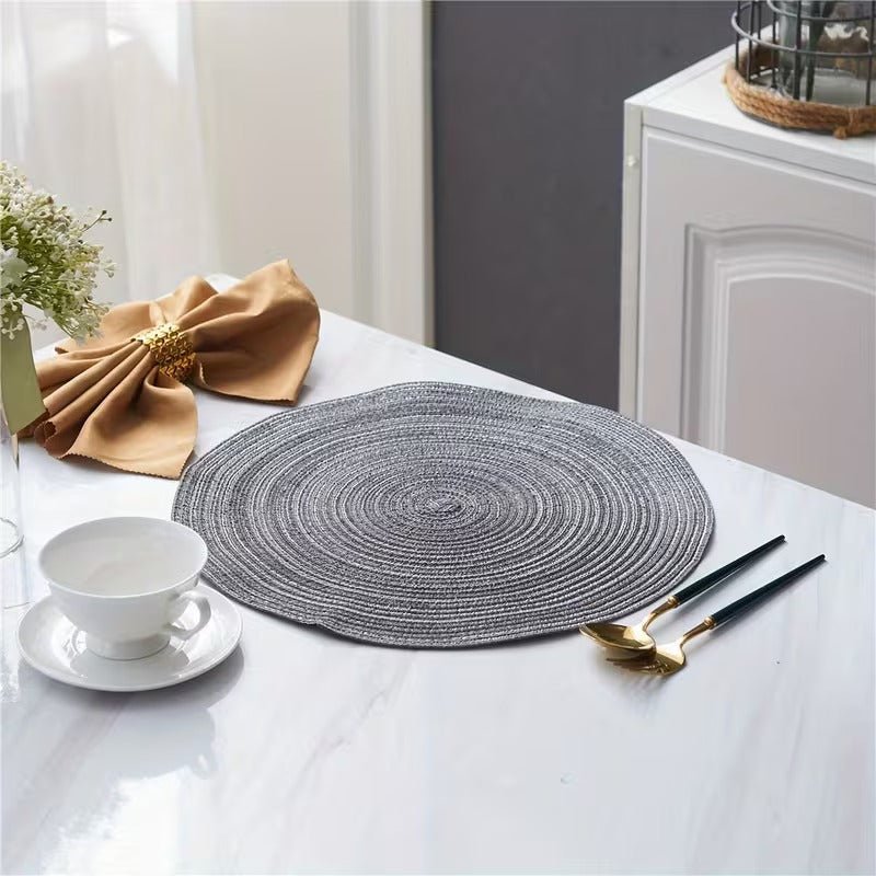 Rundes Tischset mit Strukturiertem Webmuster - Tischsets - Grau - Voldeva