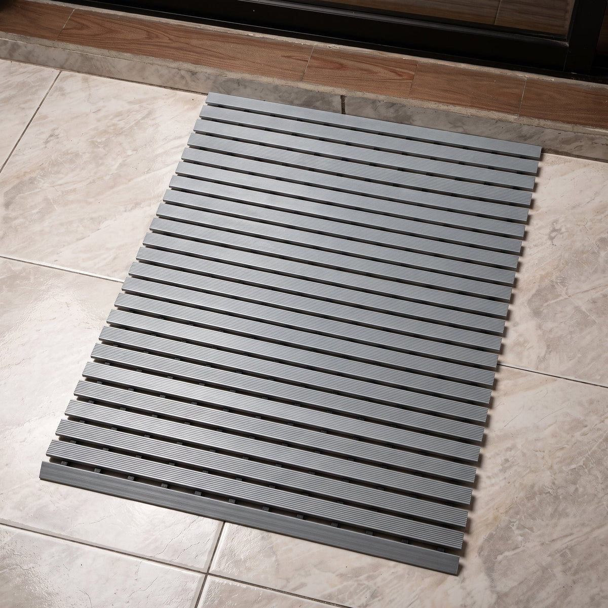 Rutschfeste Wasserdichte Ablauf-Duschmatte - Bath Mats & Rugs - Grau - Voldeva