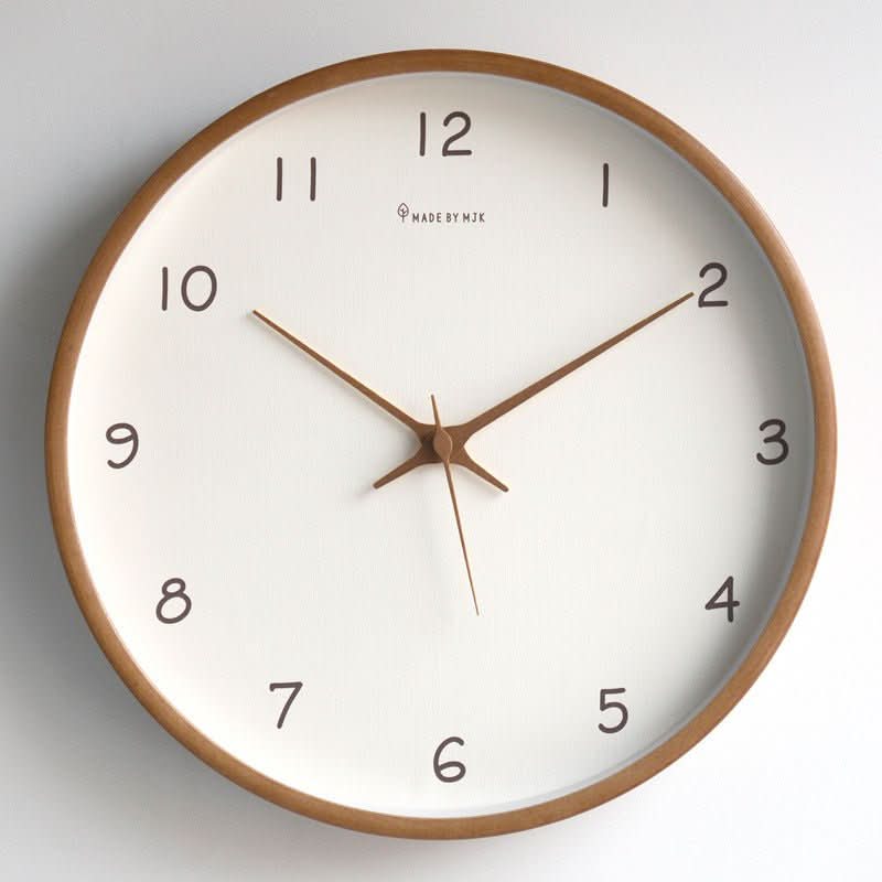 Samuel – Stille Analoge Wanduhr aus Massivholz - Wanduhr - Braun - Voldeva
