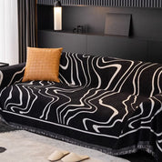 Sofabezug Mit Abstraktem Muster Und Fransen - Wohnzimmer - Schwarze Tintenstriche - Voldeva