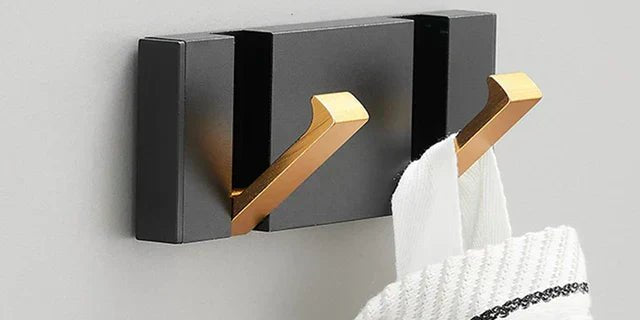 Stilvoller Klappbarer Wandhaken für platzsparende Ordnung - Wandhaken - Gold - Voldeva