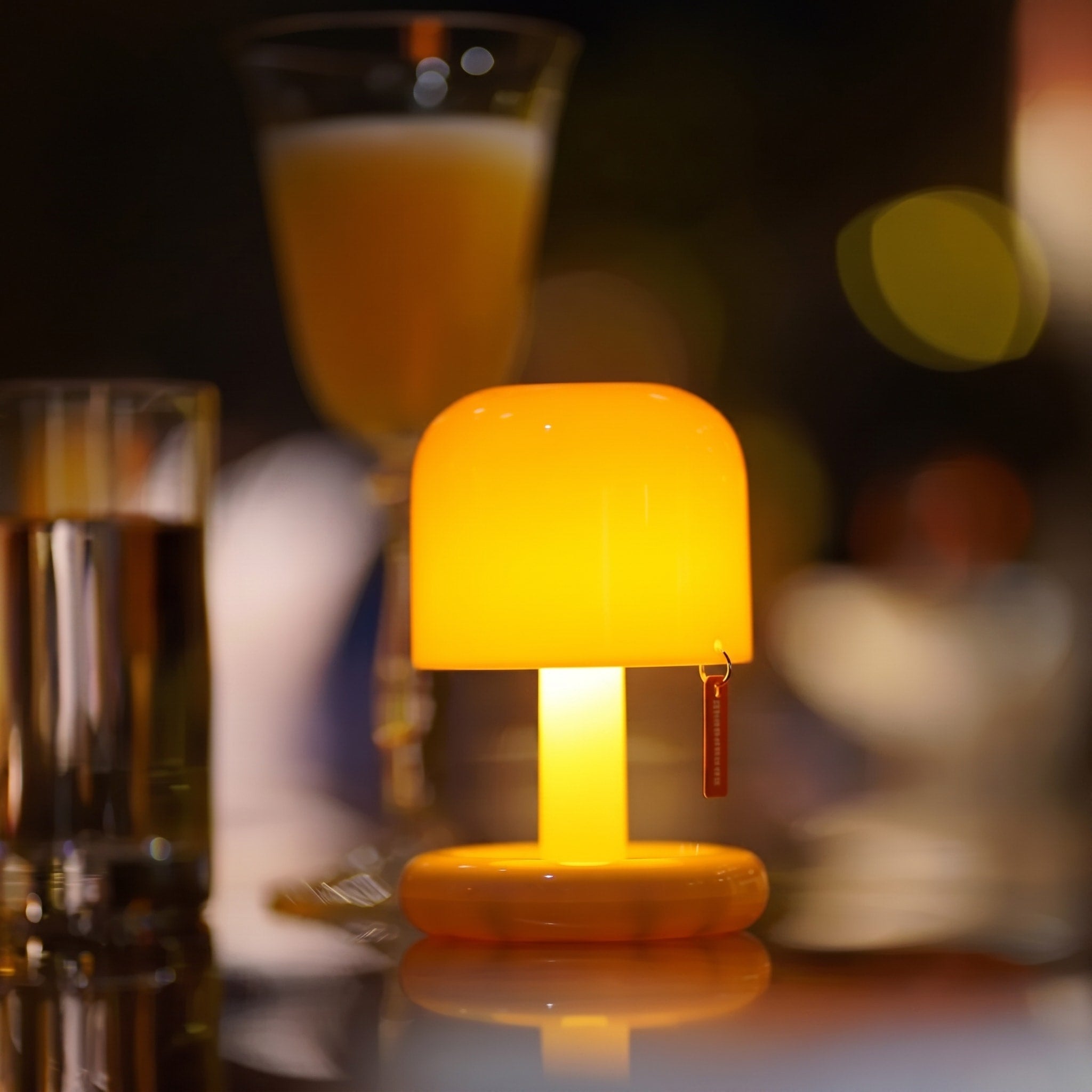 Tragbar Kompakte LED Tischlampe im Pilzdesign - Table Lamps - Voldeva