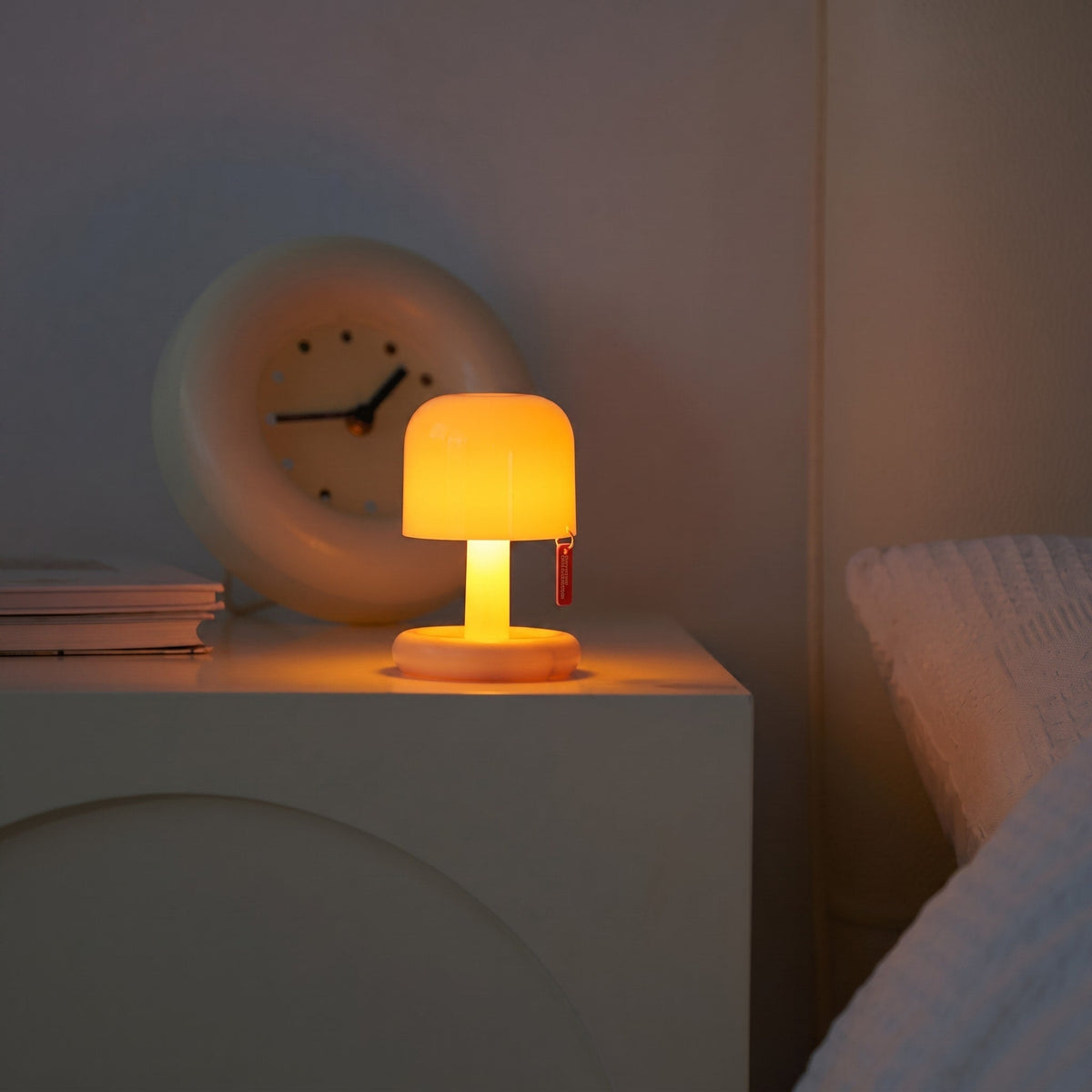 Tragbar Kompakte LED Tischlampe im Pilzdesign - Table Lamps - Voldeva