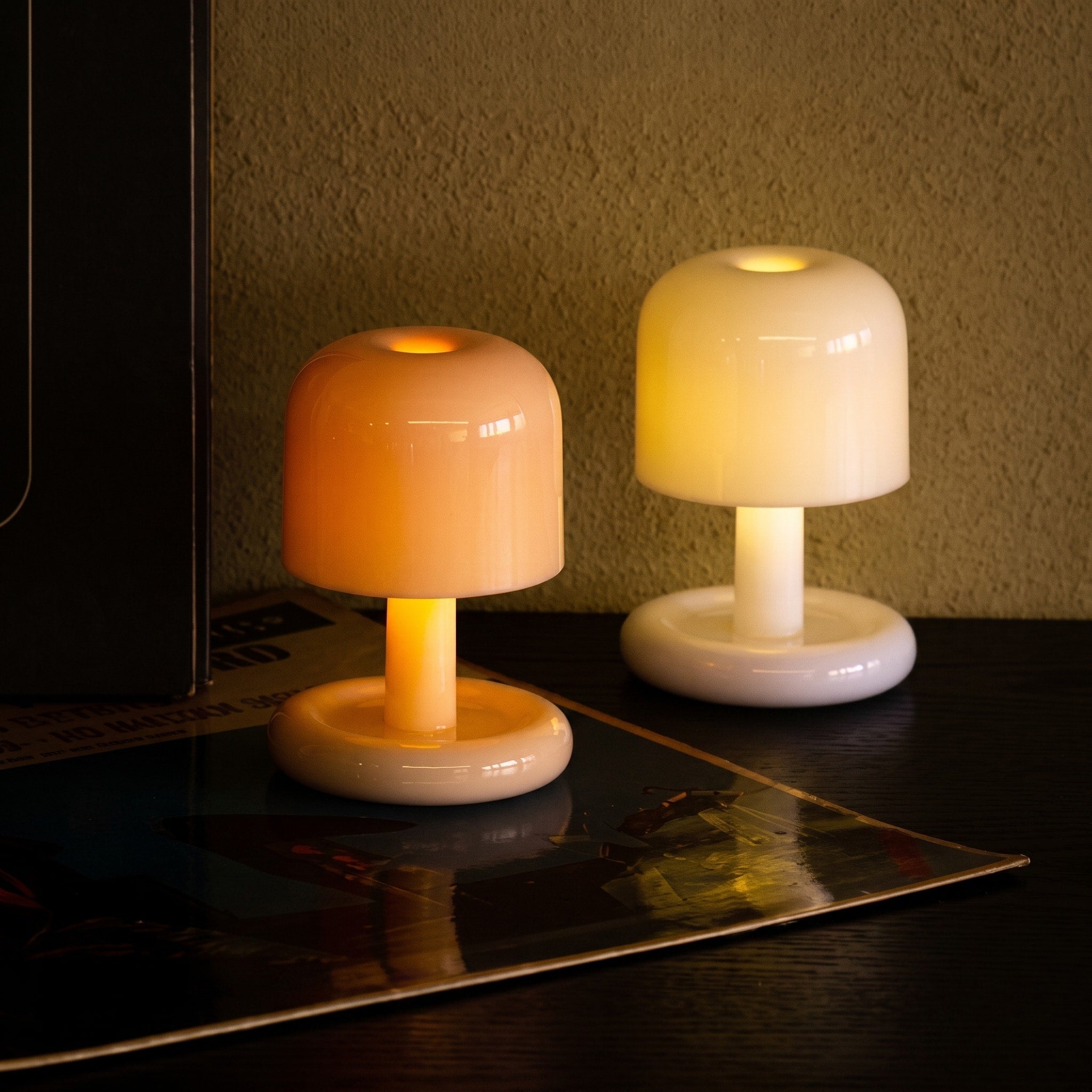 Tragbar Kompakte LED Tischlampe im Pilzdesign - Table Lamps - Voldeva