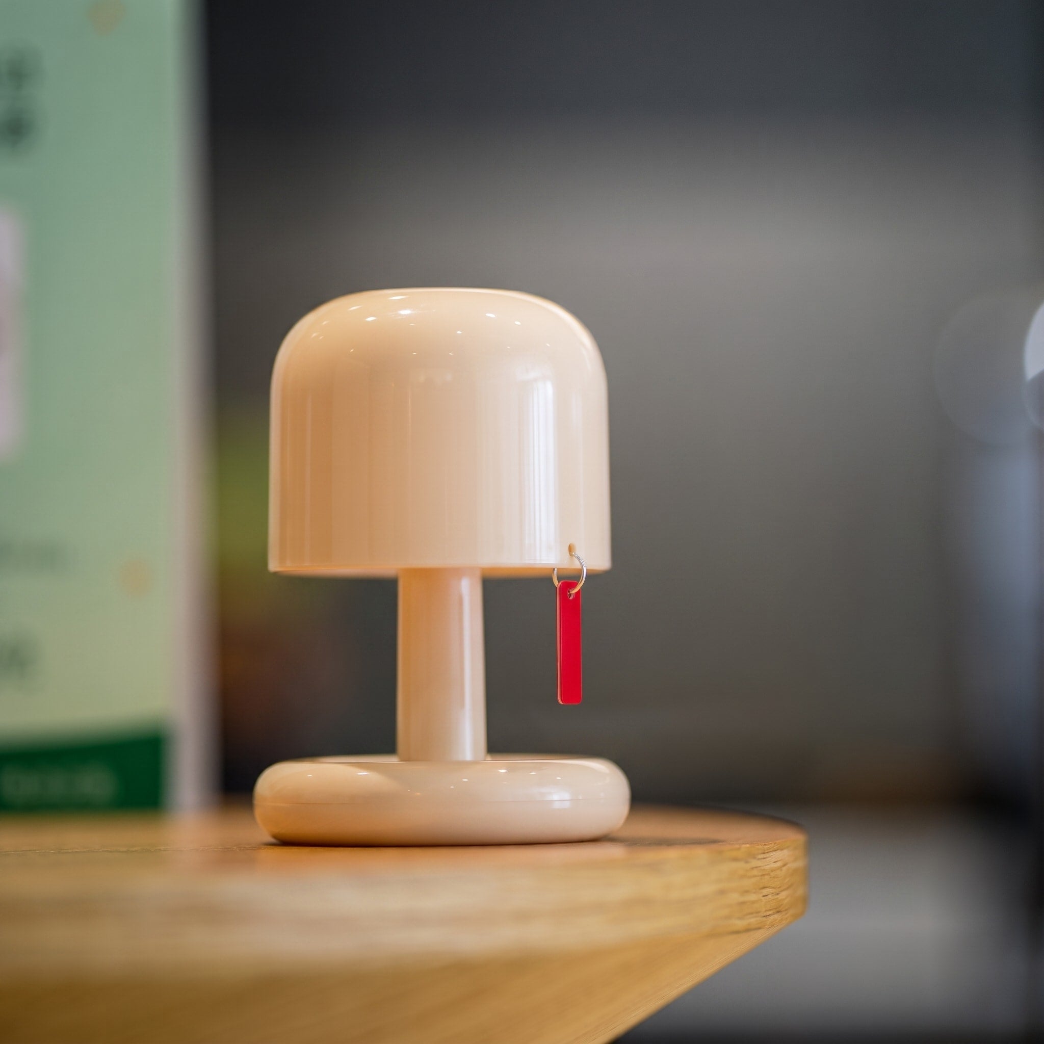 Tragbar Kompakte LED Tischlampe im Pilzdesign - Table Lamps - Voldeva