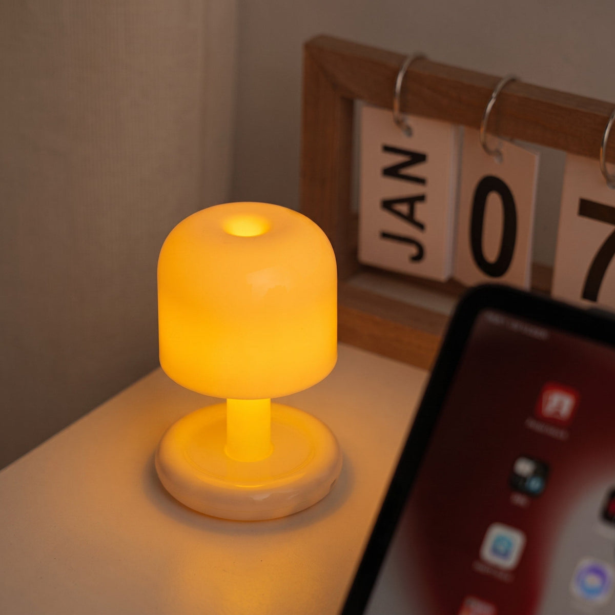 Tragbar Kompakte LED Tischlampe im Pilzdesign - Table Lamps - Voldeva