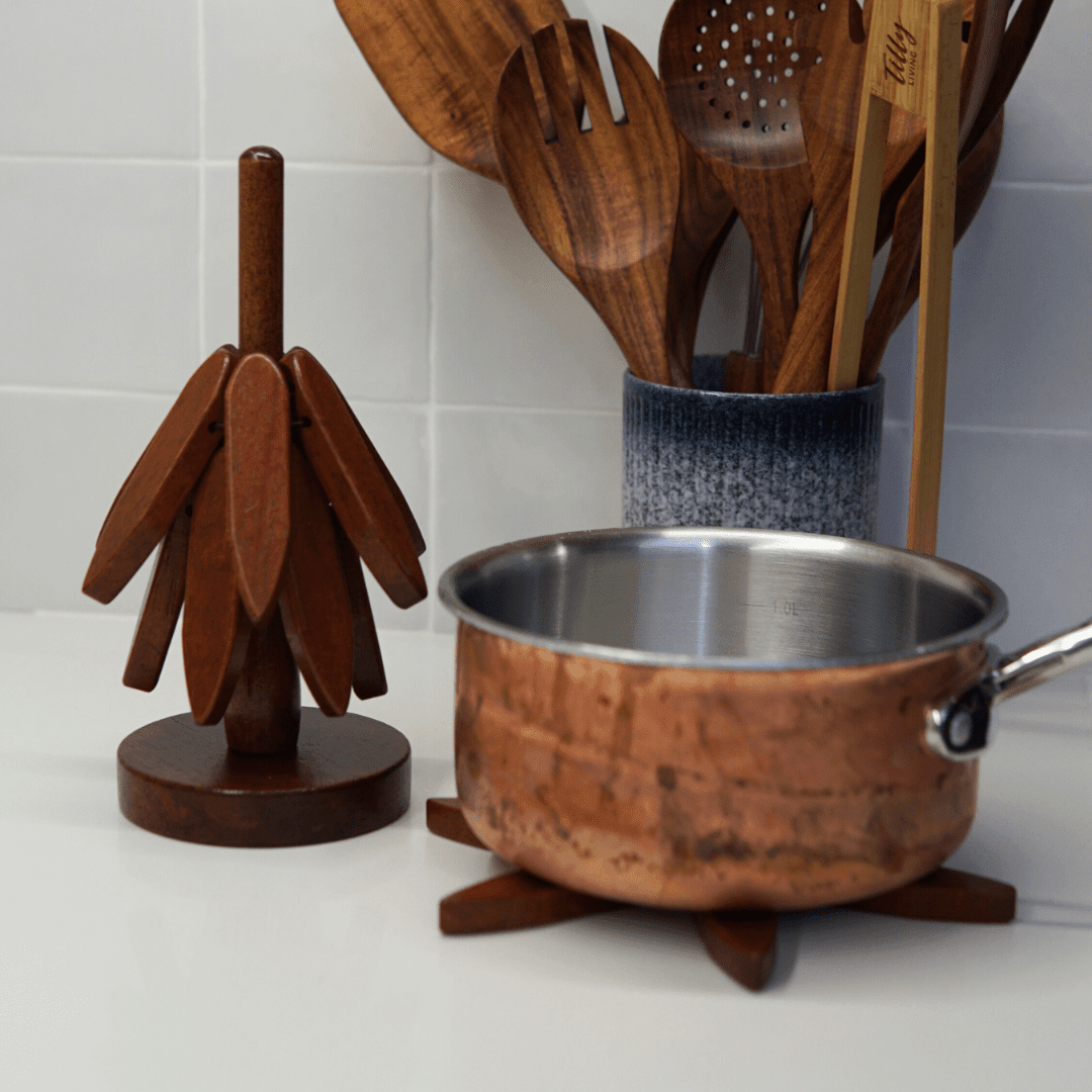 Untersetzer im Holzbaum - Design - Holztrivet - Dunkel - Voldeva