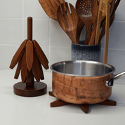 Untersetzer im Holzbaum - Design - Holztrivet - Dunkel - Voldeva