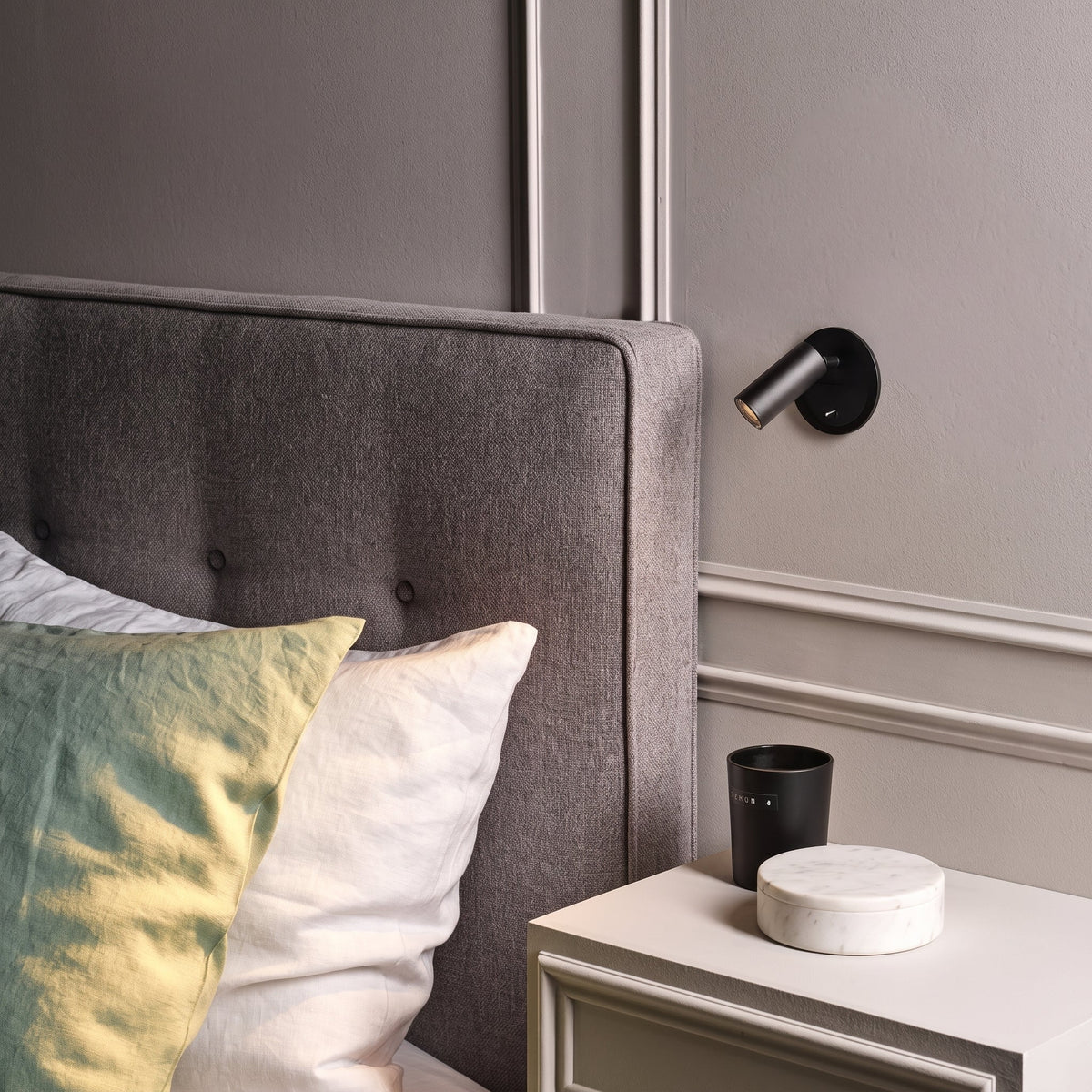 Verstellbare Wandleseleuchte mit schwenkbarem Zylinderkopf - Wall Light Fixtures - Schwarz - Voldeva