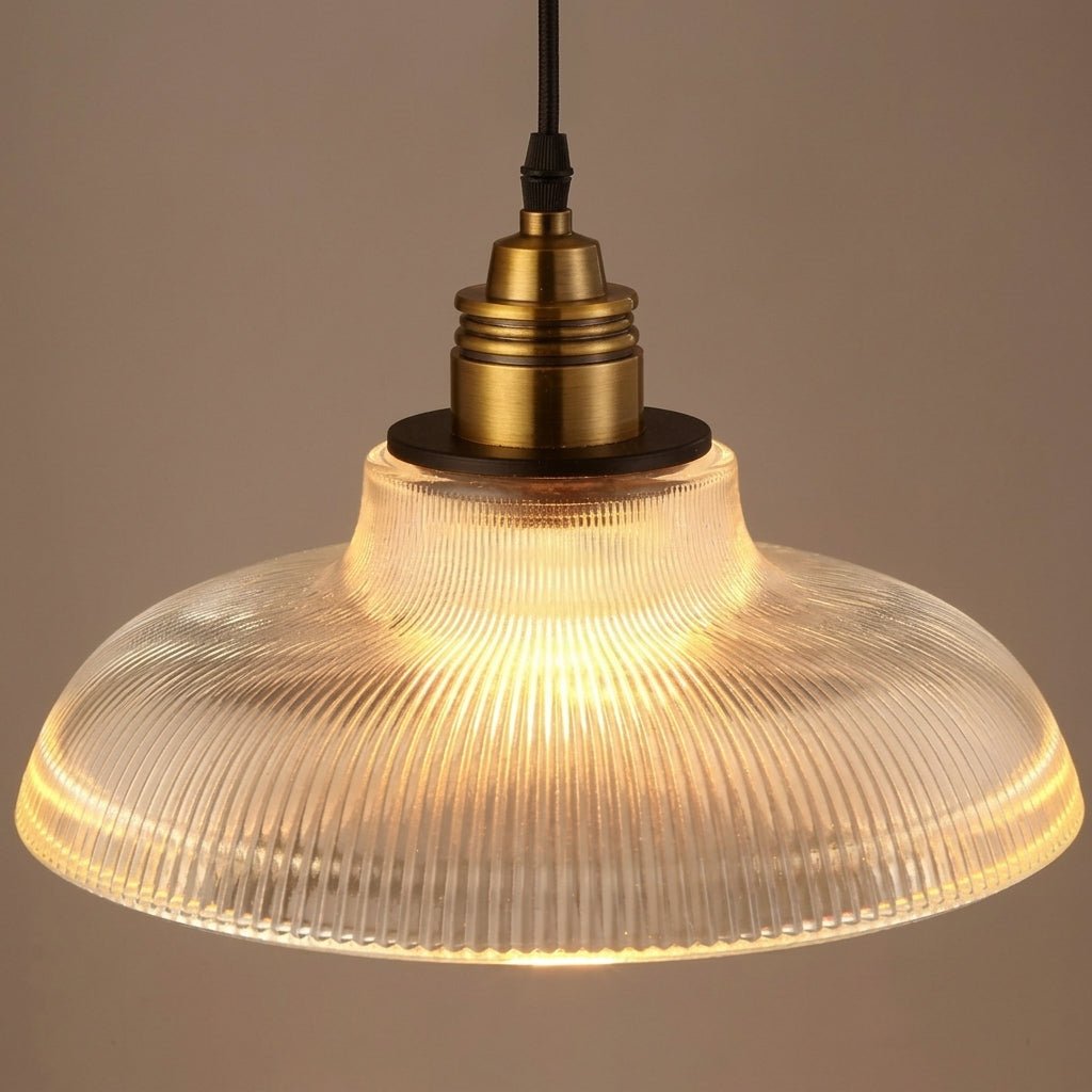 Vintage Pendelleuchte mit geripptem Glasschirm und Messing - Fassung - Pendelleuchte - Bernstein - Voldeva