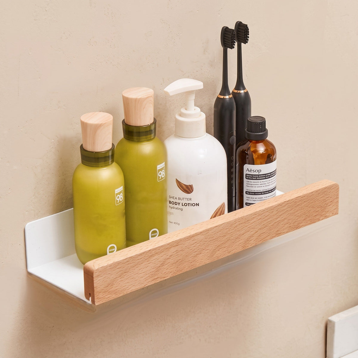 Wandregal aus Holz mit schwarzer Metallhalterung - Rack Wall Shelves & Ledges - Hellbraun - Voldeva