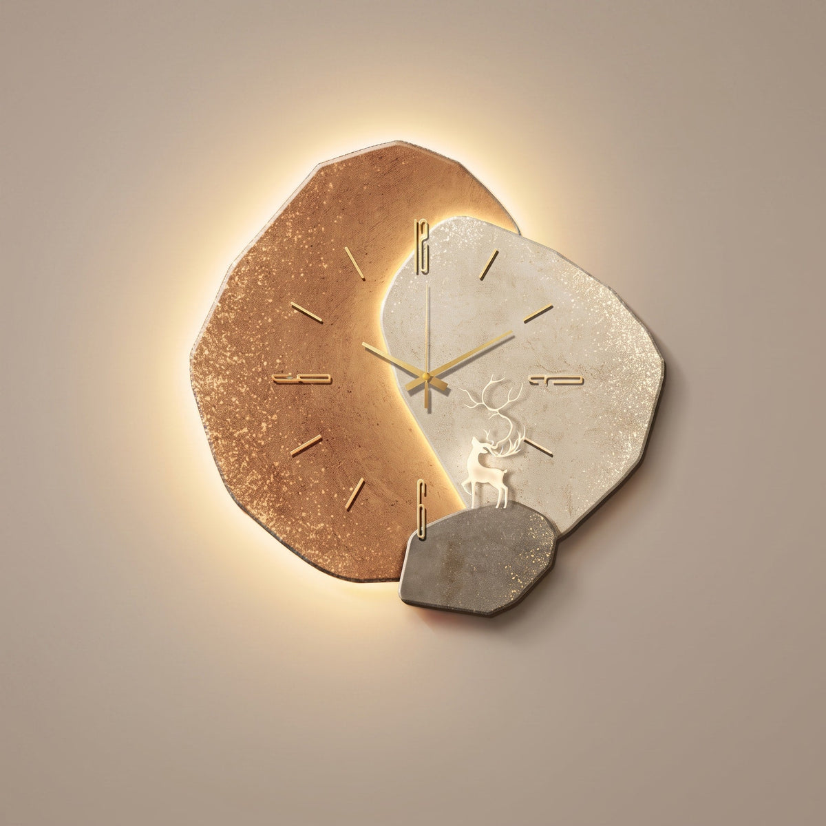 Wanduhr im Organischen Steindesign mit LED Hintergrundlicht - Wall Clocks - Khaki - Voldeva