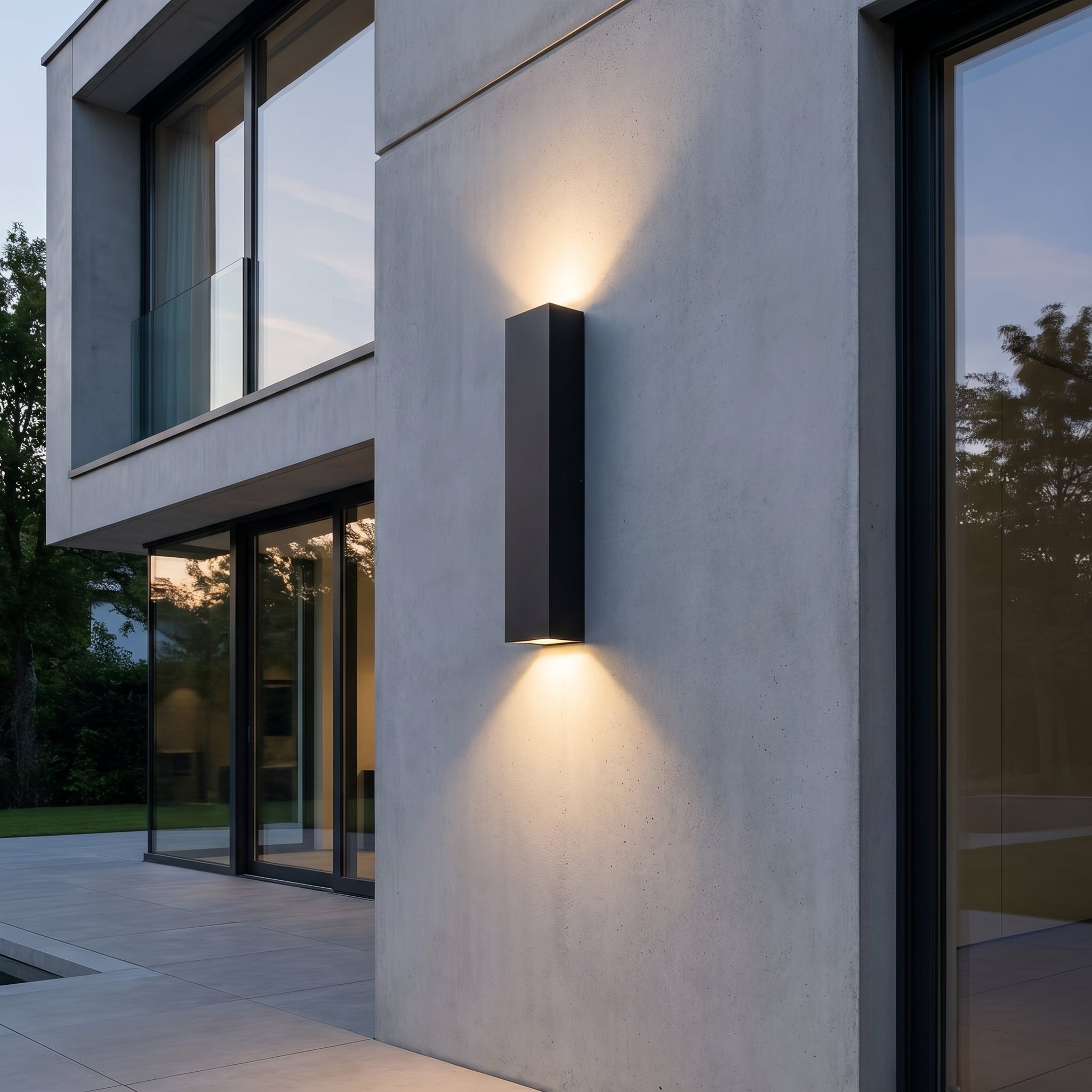 Wasserdichte LED - Außenwandleuchte mit Auf - Ab - Lichteffekt - Wandleuchte - 66x16x16 cm - Voldeva