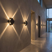 Wasserdichte LED Wandleuchte mit Vier - Strahl - Lichteffekt - Wandleuchten - Voldeva