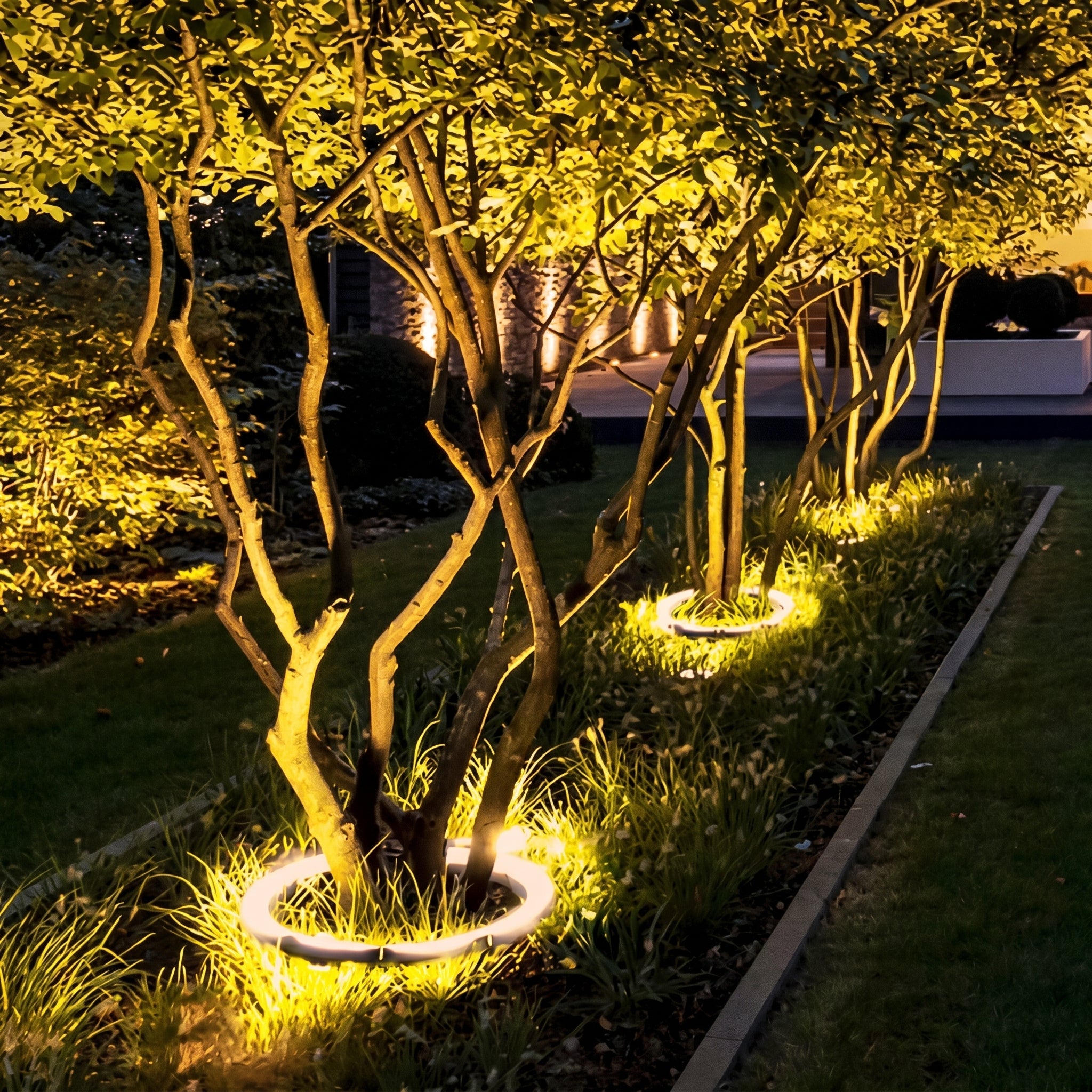 Wasserdichte ringförmige LED - Baum - Strahler mit Erdspießen - Außenbeleuchtung - 5 Gruppen – Ø 30.5x42.5 cm × H 7.5 cm - Voldeva