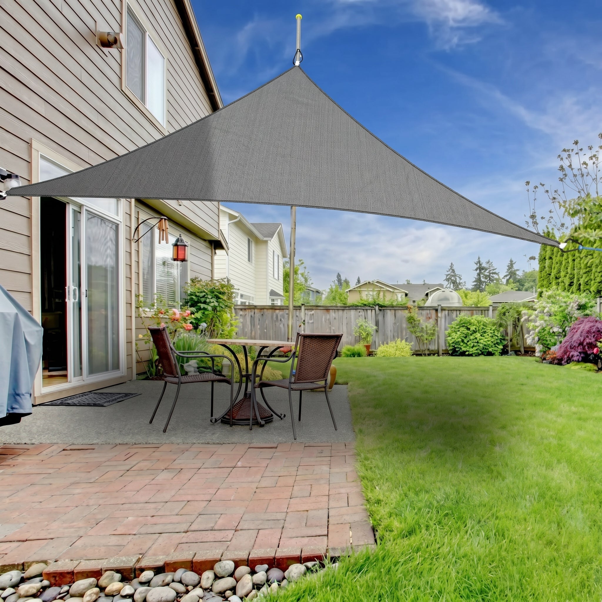 Wasserdichtes Außensonnensegel für Garten und Terrasse - Gartenschatten - Dreieck - Voldeva