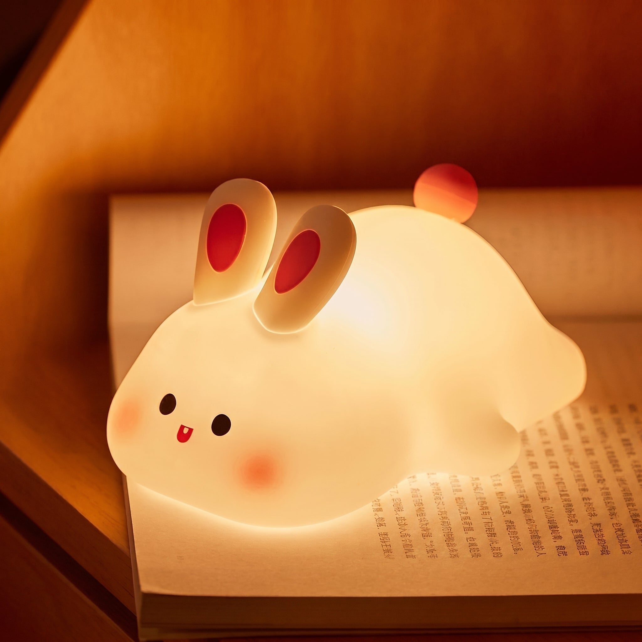 Weiches LED Nachtlicht Niedliches Tierdesign - Nachtlicht - Glücklicher Hase - Voldeva