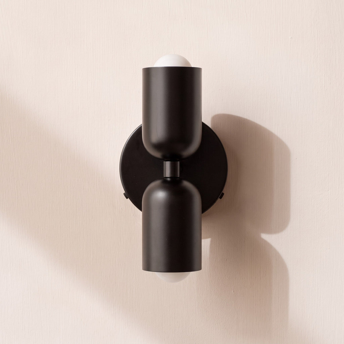 Zweiflammige Wandleuchte in Zylinderform mit modernem Design - Wall Light Fixtures - Schwarz - Voldeva